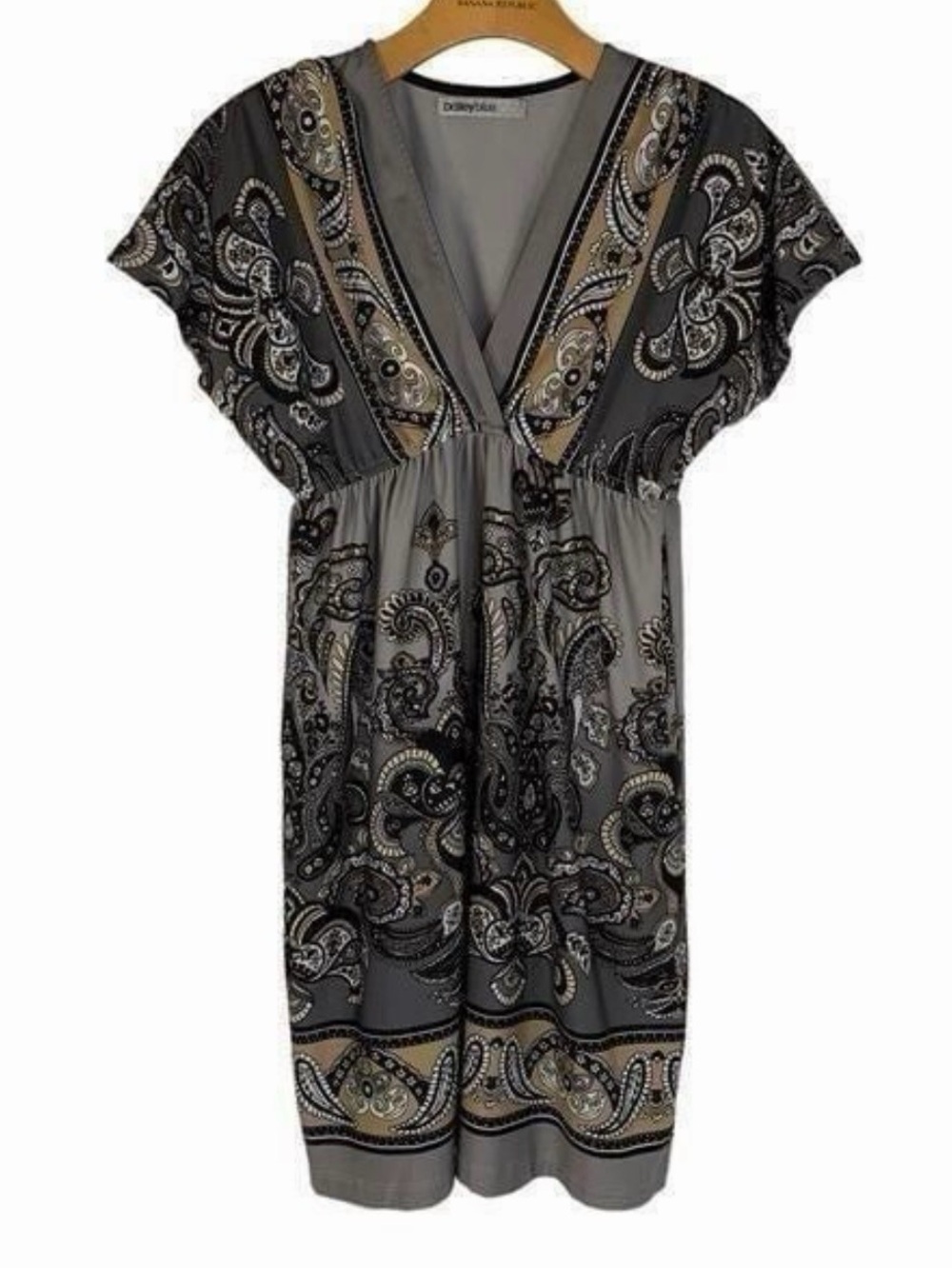 Paisley V‑Neck Empire Waist and Knee Length Dress in Gray and Cream Sz 2X